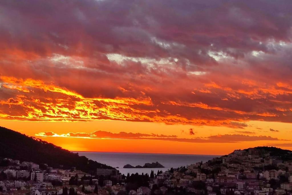 Ferienwohnung Walking Distance Old Town 120M2,Garden,View,Garage Dubrovnik Exterior foto